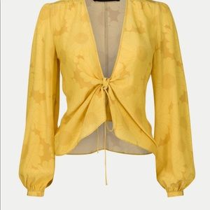 Realisation Par yellow Stevie top